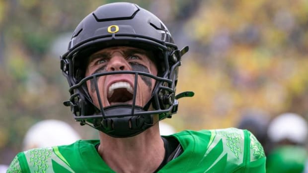 Oregon quarterback Bo Nix